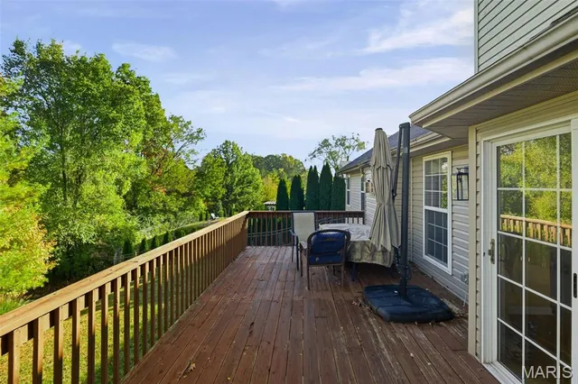 $470,000 | 121 Somerset Drive, Glen Carbon, IL 62034