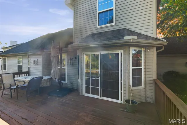 $470,000 | 121 Somerset Drive, Glen Carbon, IL 62034