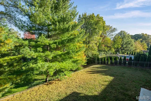 $470,000 | 121 Somerset Drive, Glen Carbon, IL 62034