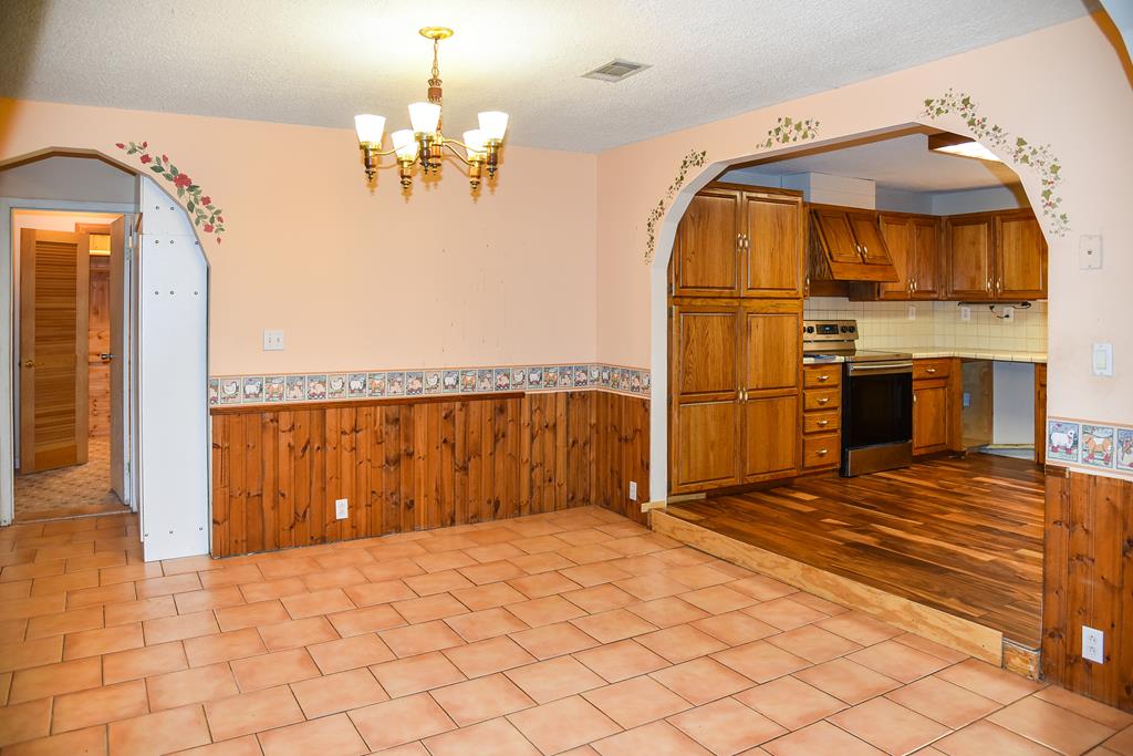 239 Perry Sellers Road Hartford, AL 36344 - Photo 7 of 36