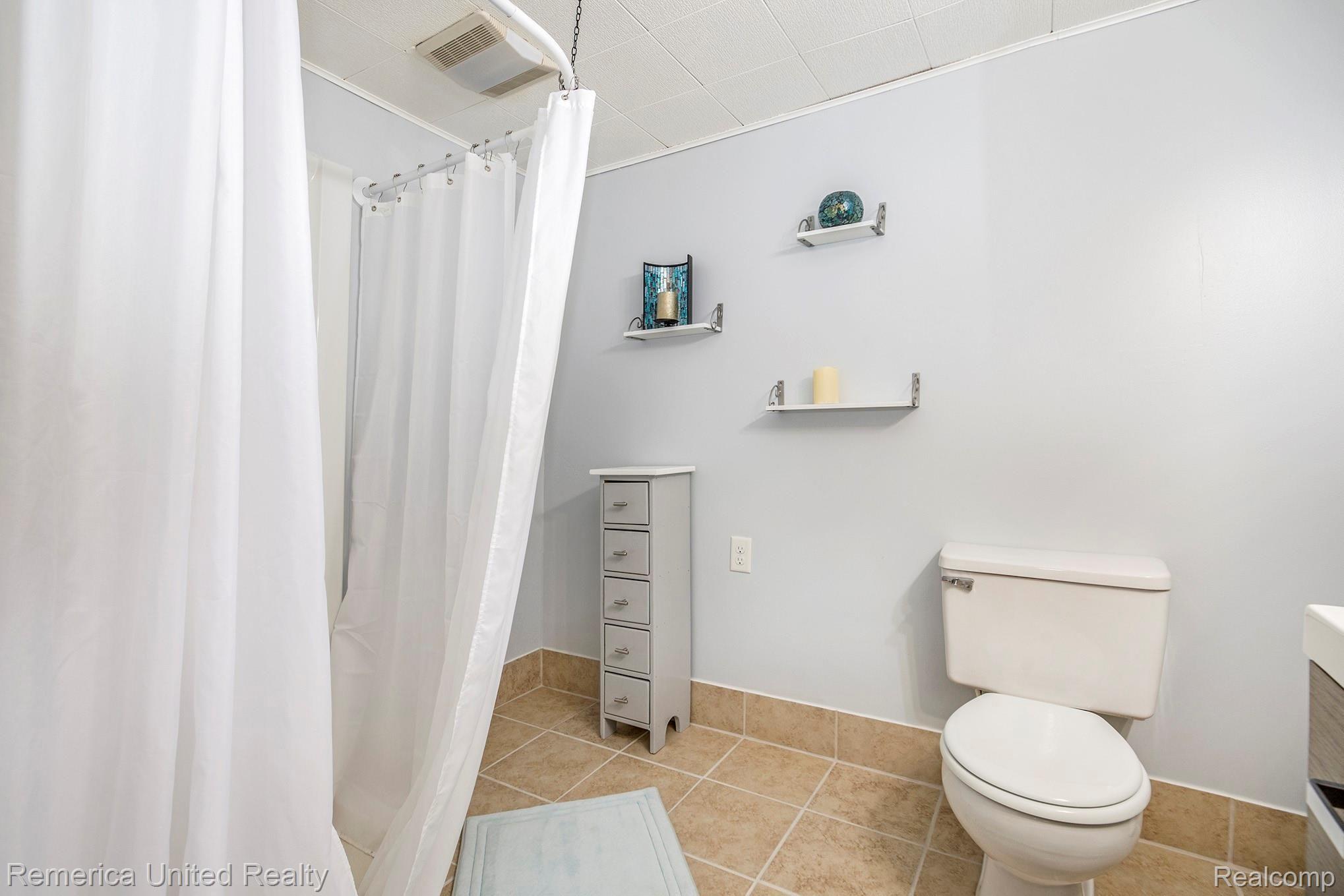 9122 Merriman Road Livonia, MI 48150 - Photo 20 of 23 IMG_0135.jpg