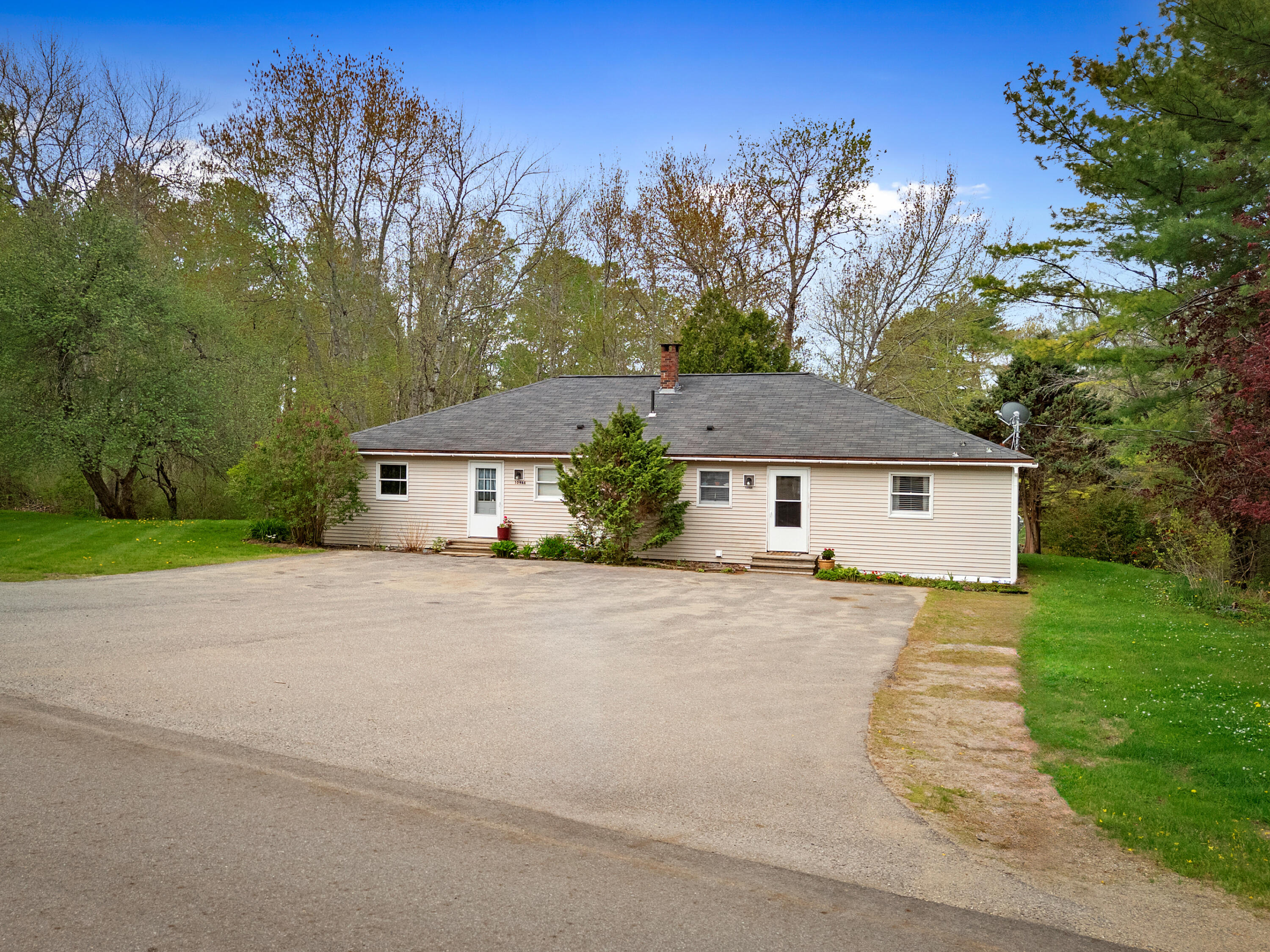 1096 Middle Road Warren, ME 04864 - Photo 12 of 34 DJI_20260518103903_0080_D