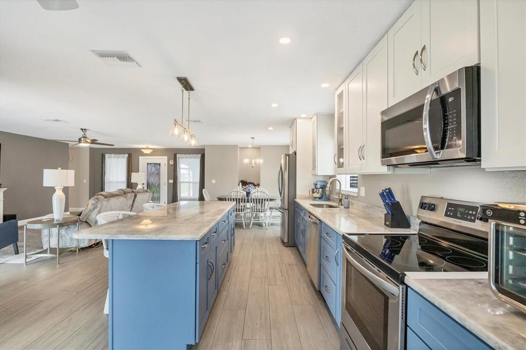 181 Caddy Road Rotonda West, FL 33947 - Photo 12 of 55