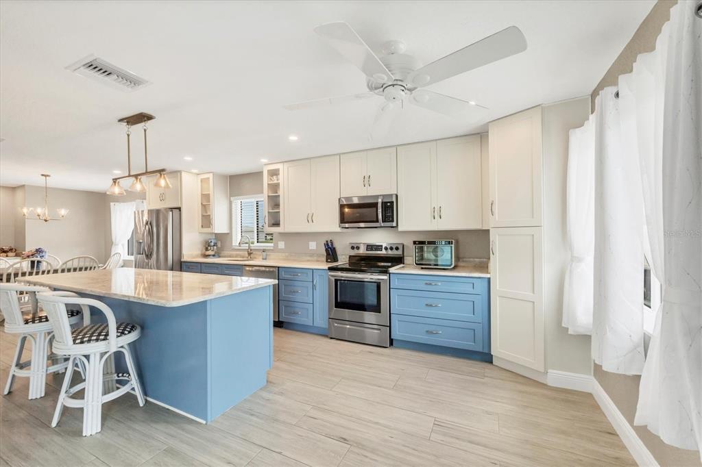 181 Caddy Road Rotonda West, FL 33947 - Photo 13 of 55