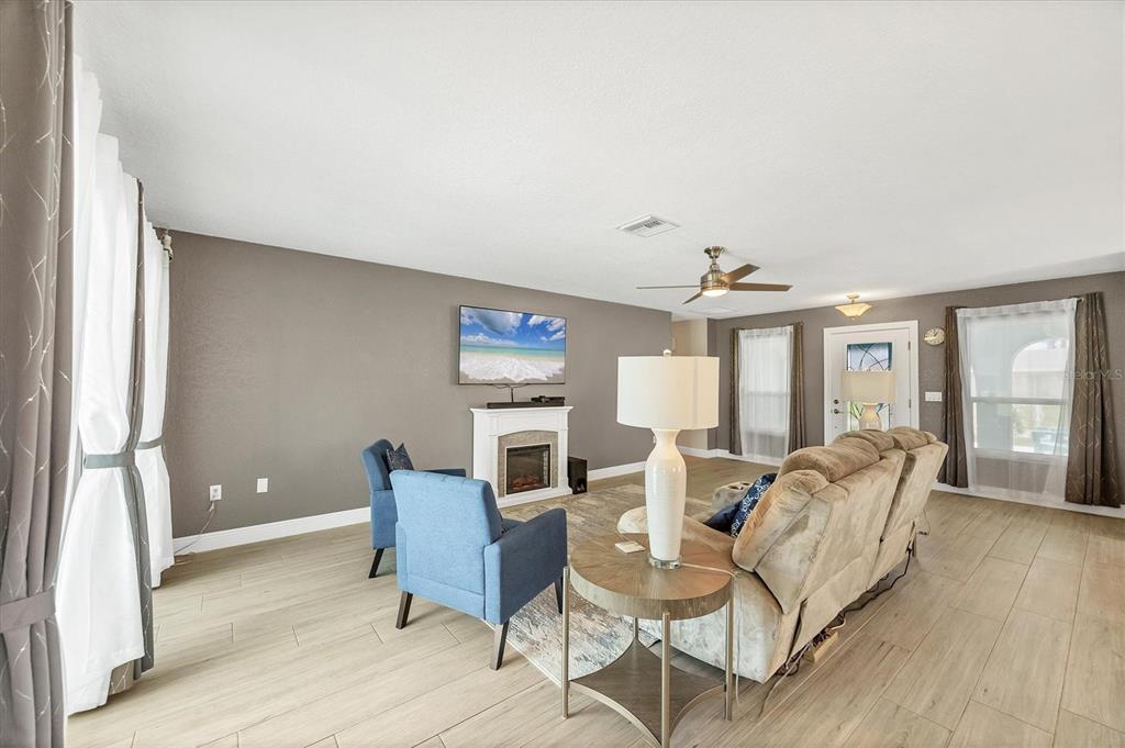 181 Caddy Road Rotonda West, FL 33947 - Photo 10 of 55