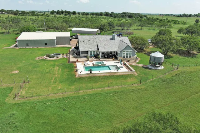 $990,000 | 1940 County Road 335, Shiner, TX 77984