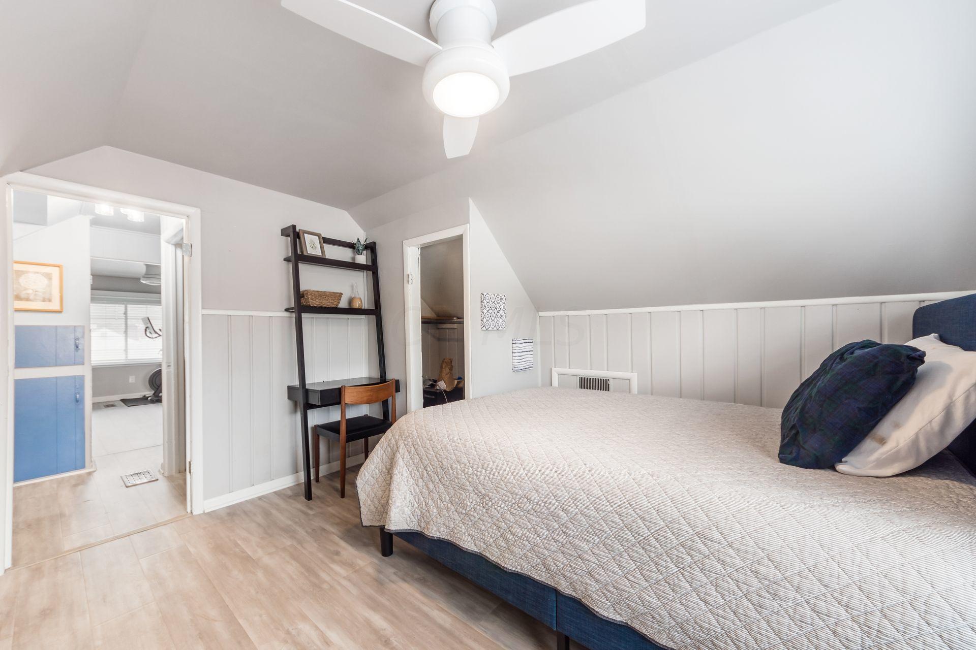 394 Old Village Road Columbus, OH 43228 - Photo 21 of 30 Gallery Image 21