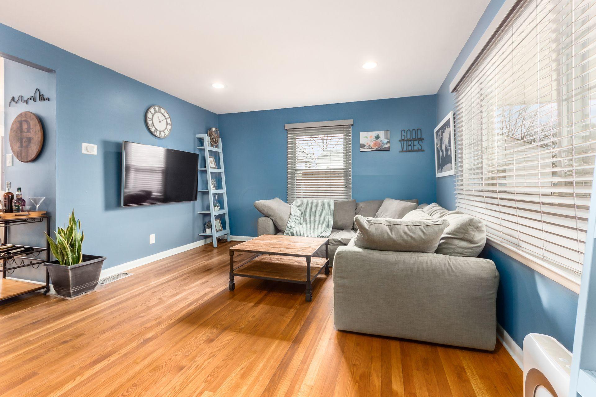 394 Old Village Road Columbus, OH 43228 - Photo 4 of 30 Gallery Image 4