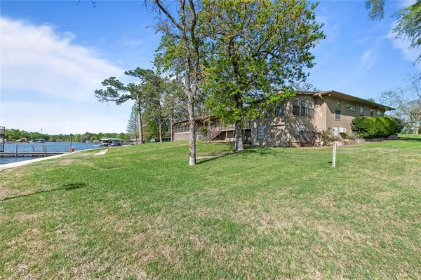 $1,399,000 | 226 Bushwhacker Drive, Mabank, TX 75156