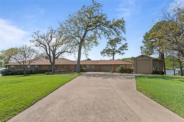 $1,399,000 | 226 Bushwhacker Drive, Mabank, TX 75156