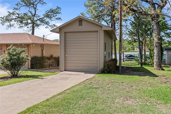 $1,399,000 | 226 Bushwhacker Drive, Mabank, TX 75156