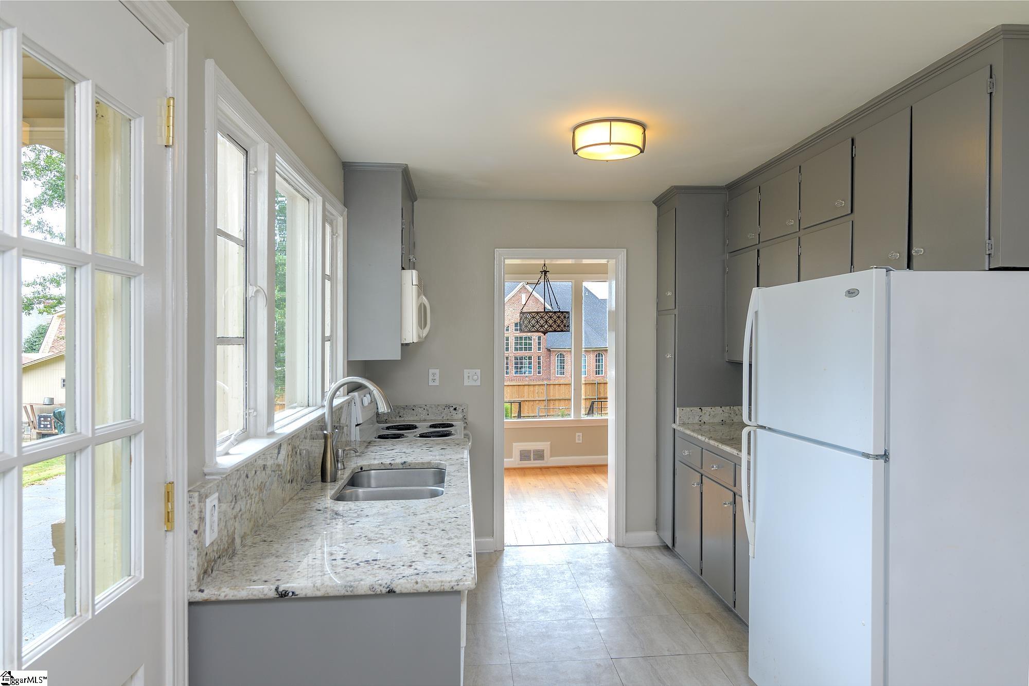 206 Laurel Road Greer, SC 29651 - Photo 17 of 41