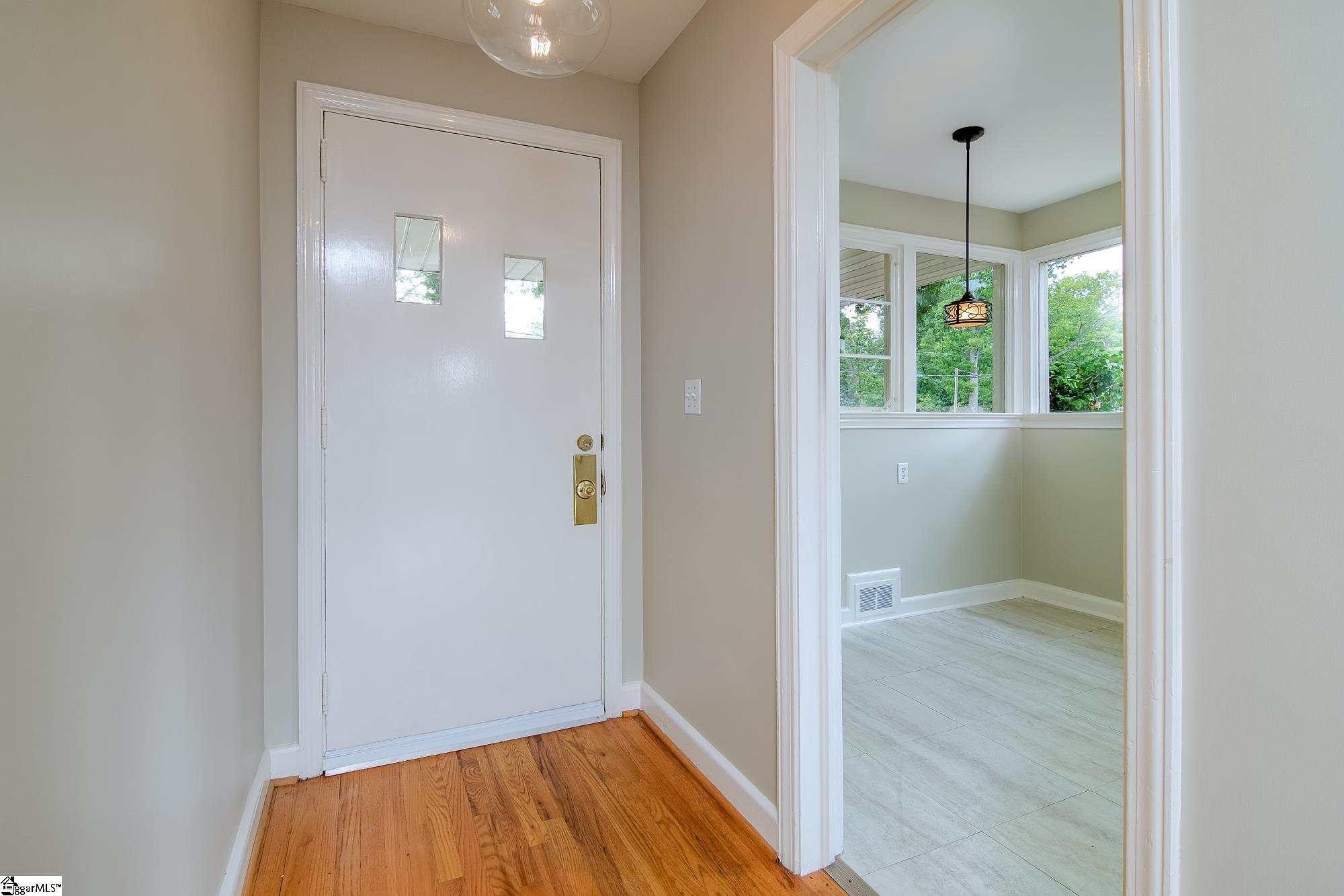 206 Laurel Road Greer, SC 29651 - Photo 6 of 41