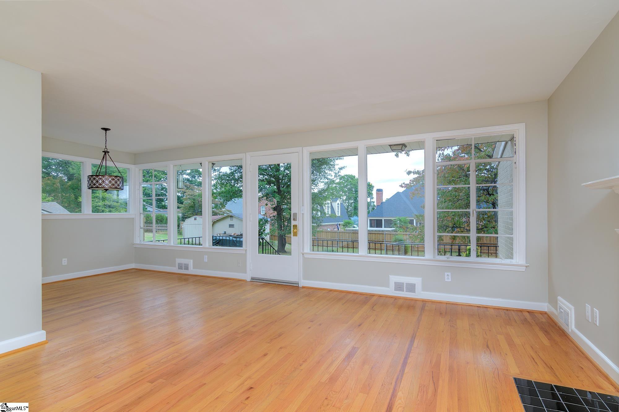 206 Laurel Road Greer, SC 29651 - Photo 10 of 41