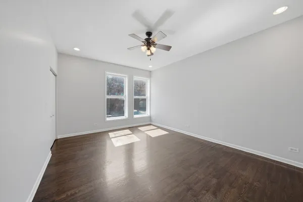 $365,000 | 4956 South Champlain Avenue, Unit 1S, Chicago, IL 60615