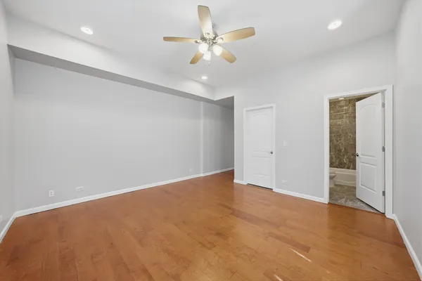 $365,000 | 4956 South Champlain Avenue, Unit 1S, Chicago, IL 60615