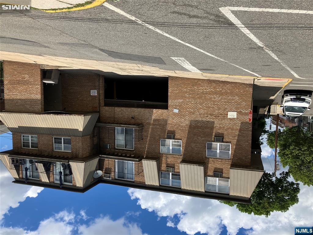 154 Rothwell Avenue, Unit 2B Cliffside Park, NJ 07010 - Photo 2 of 17