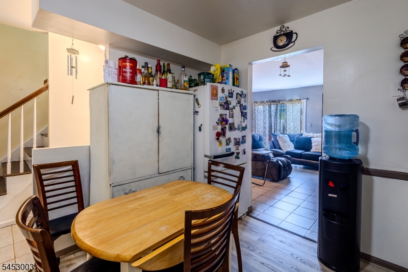 263 Ripley Place Elizabeth Port, NJ 07206 - Photo 6 of 21 Gallery Image 6