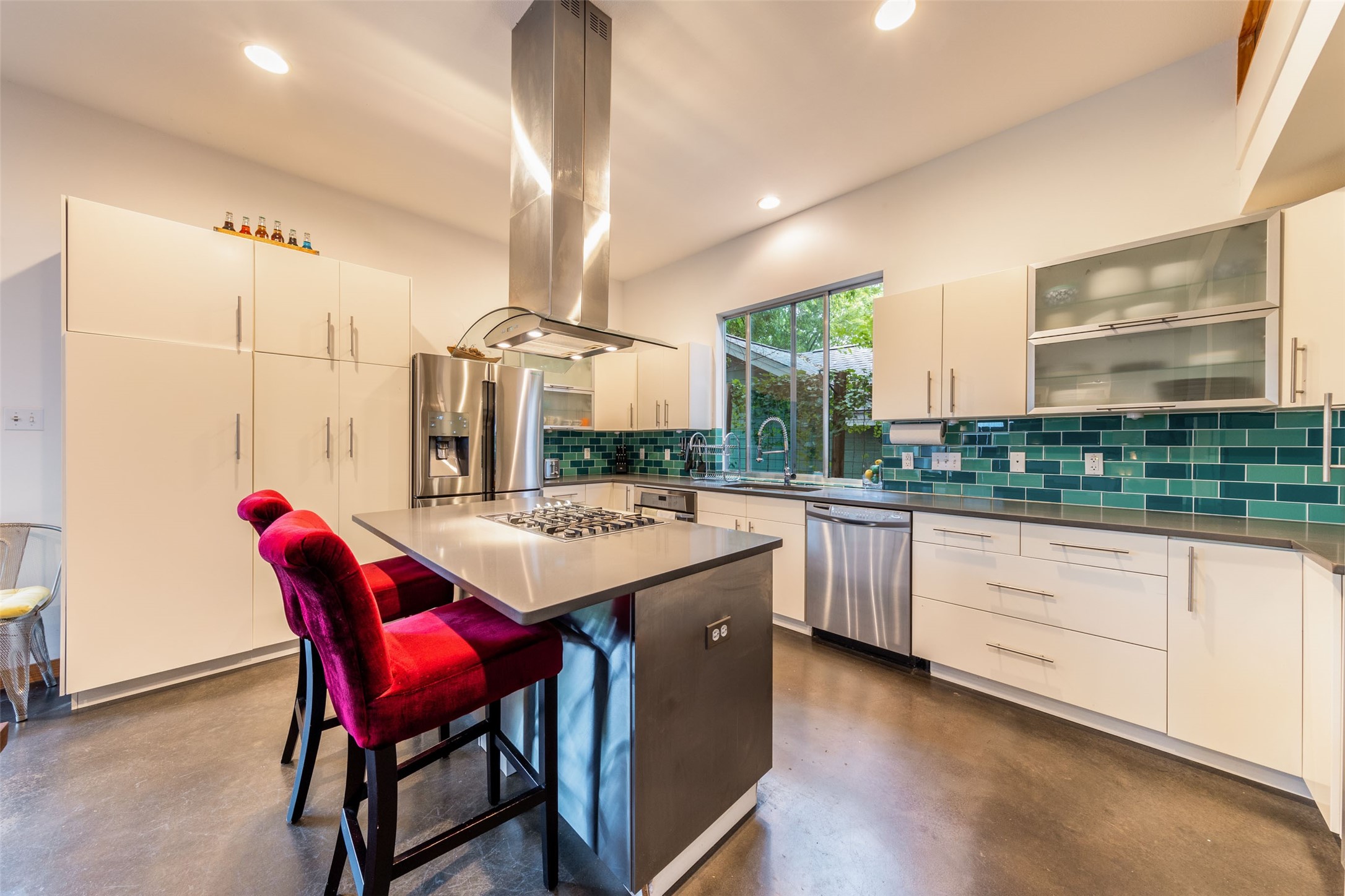 1902 Alegria Road, Unit B Austin, TX 78757 - Photo 3 of 35