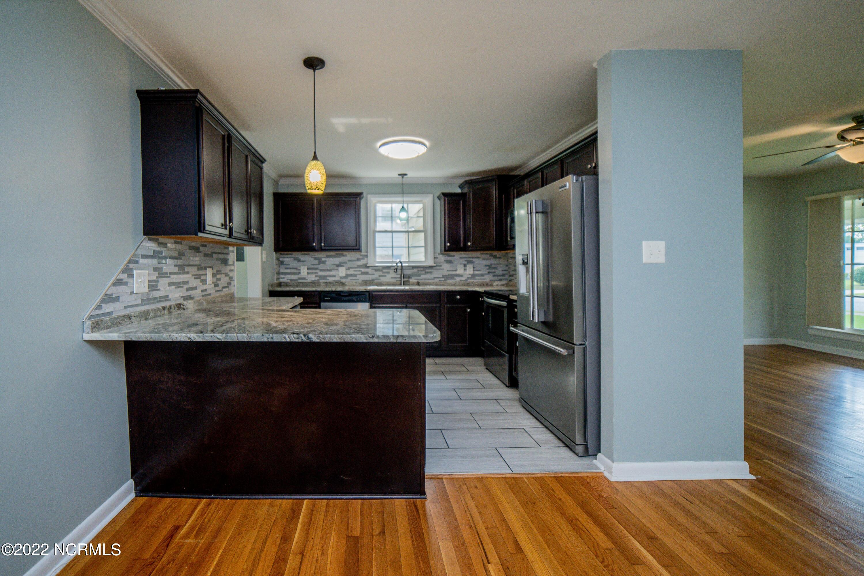 1006 Decatur Road Jacksonville, NC 28540 - Photo 11 of 50 SPS09763-HDR_fullres