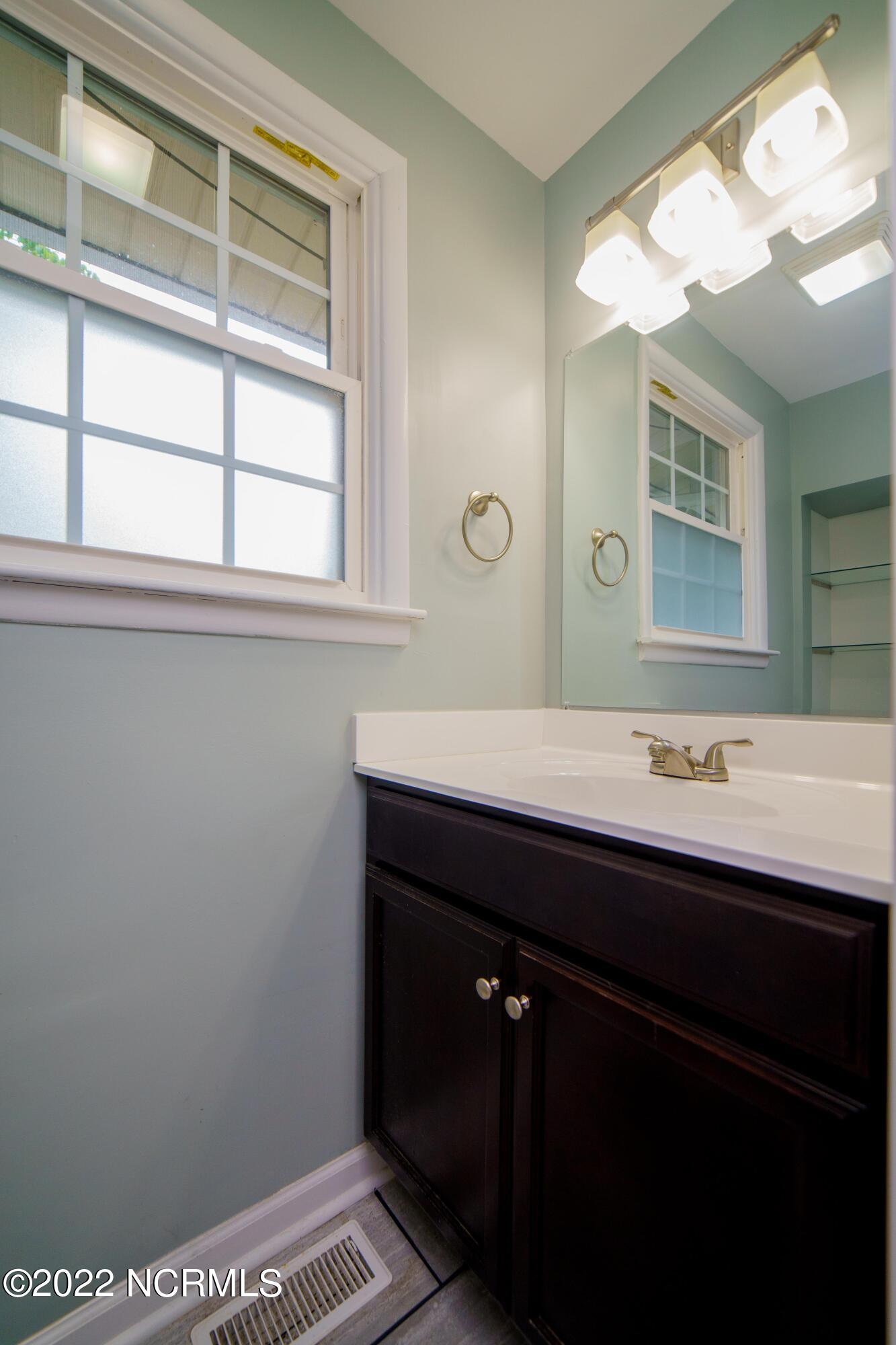 1006 Decatur Road Jacksonville, NC 28540 - Photo 18 of 50 SPS09799_fullres