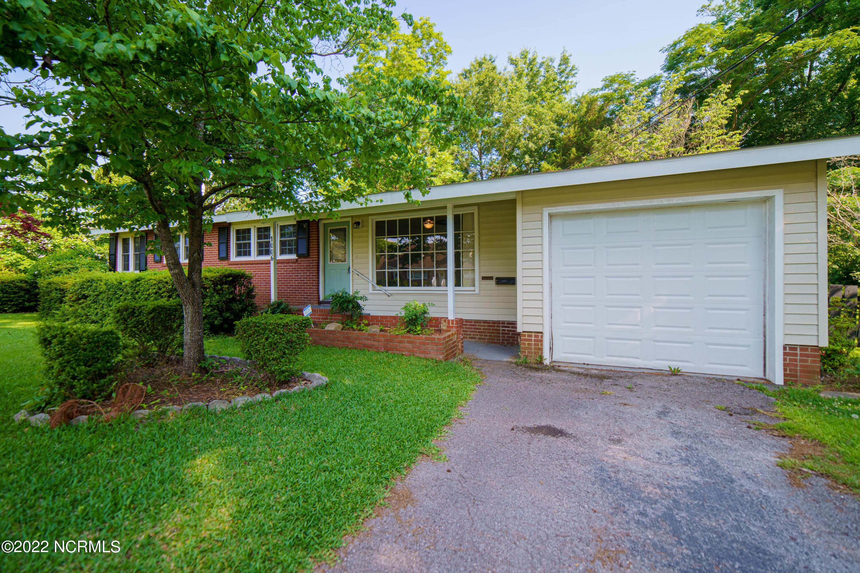 1006 Decatur Road Jacksonville, NC 28540 - Photo 3 of 50 SPS09960-HDR_fullres