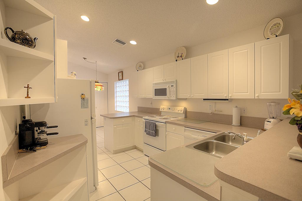 1802 Barnstable Road Wellington, FL 33414 - Photo 5 of 21 IMG_0187