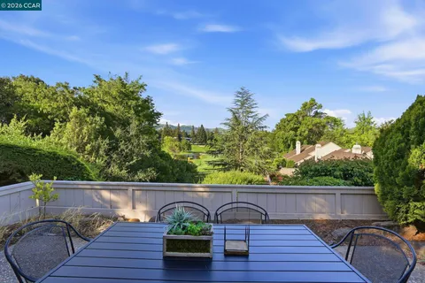 $1,299,000 | 607 Silver Lake Drive, Danville, CA 94526