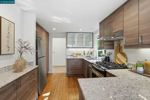 $1,299,000 | 607 Silver Lake Drive, Danville, CA 94526