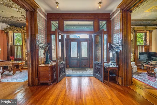 $4,750,000 | 2201 Green Street, Philadelphia, PA 19130