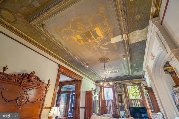$4,750,000 | 2201 Green Street, Philadelphia, PA 19130