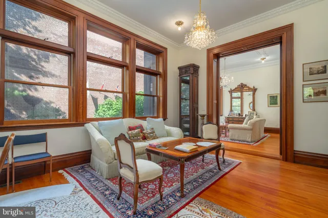 $4,750,000 | 2201 Green Street, Philadelphia, PA 19130