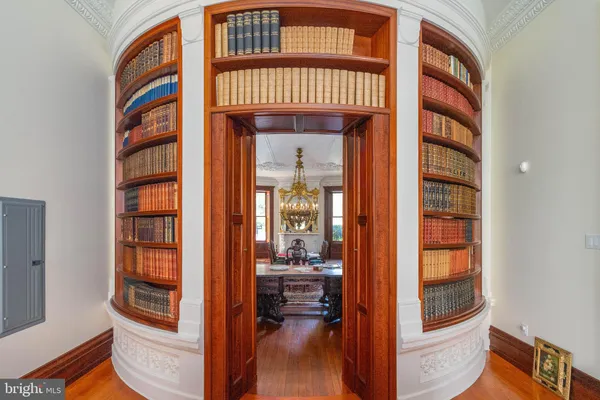 $4,750,000 | 2201 Green Street, Philadelphia, PA 19130