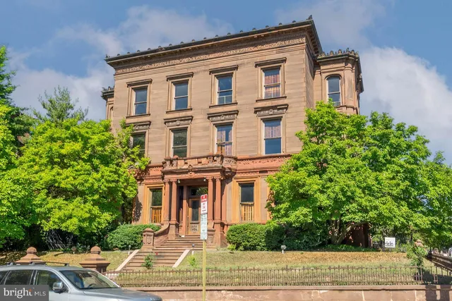 $4,750,000 | 2201 Green Street, Philadelphia, PA 19130