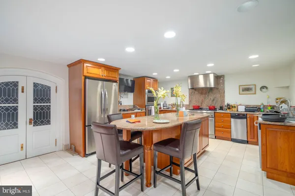 $4,750,000 | 2201 Green Street, Philadelphia, PA 19130