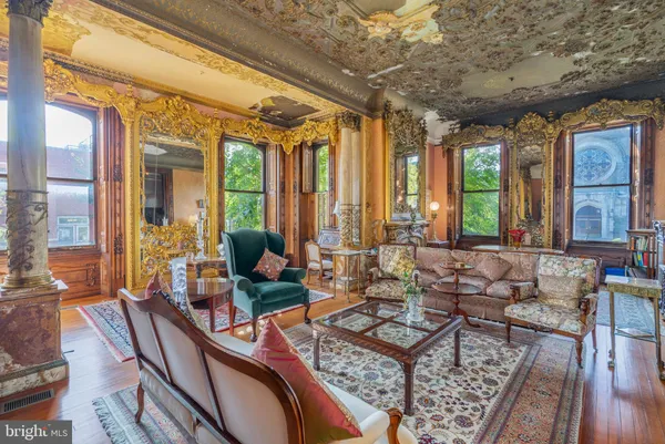 $4,750,000 | 2201 Green Street, Philadelphia, PA 19130