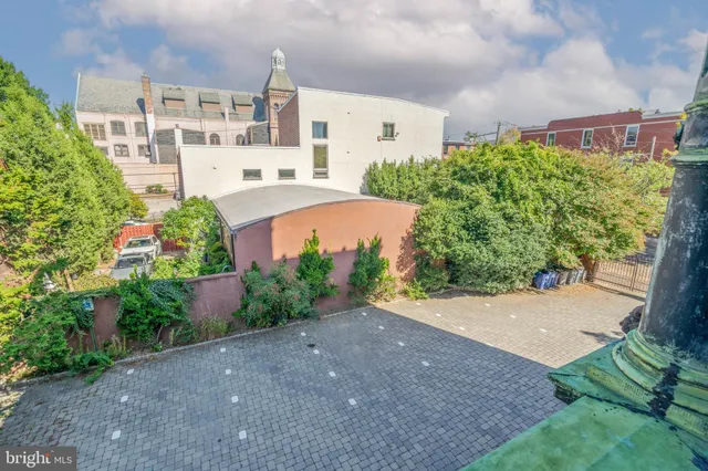 $4,750,000 | 2201 Green Street, Philadelphia, PA 19130