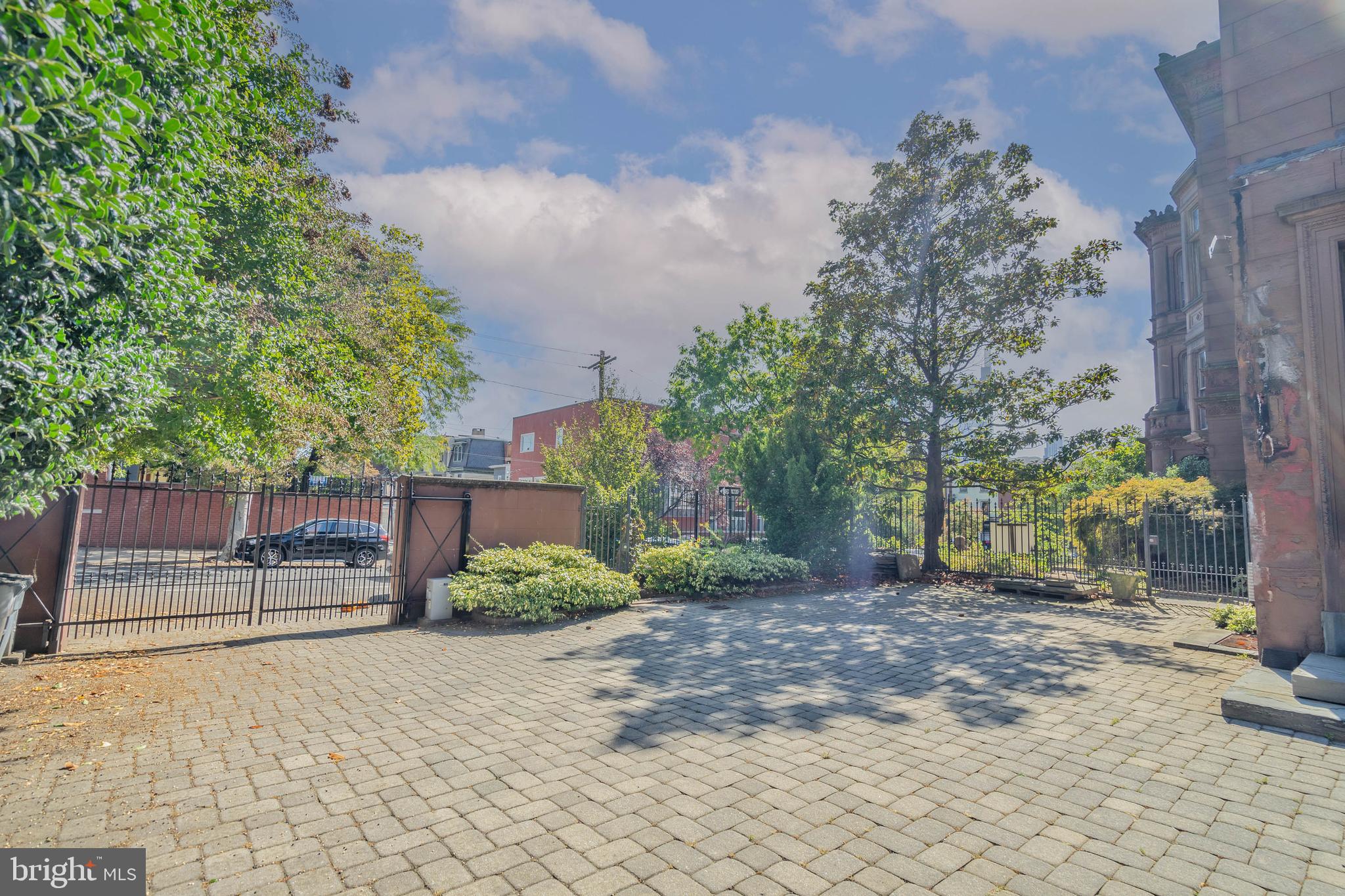 2201 Green Street Philadelphia, PA 19130 - Photo 63 of 70