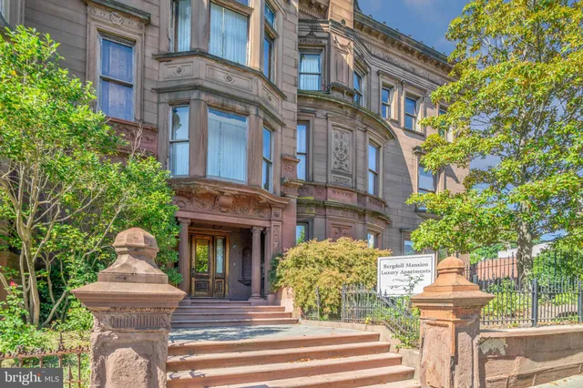 $4,750,000 | 2201 Green Street, Philadelphia, PA 19130