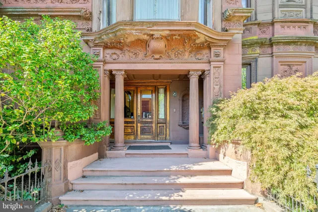 $4,750,000 | 2201 Green Street, Philadelphia, PA 19130