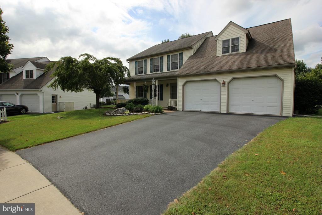 352 Balmer Road Lititz, PA 17543 - Photo 3 of 54