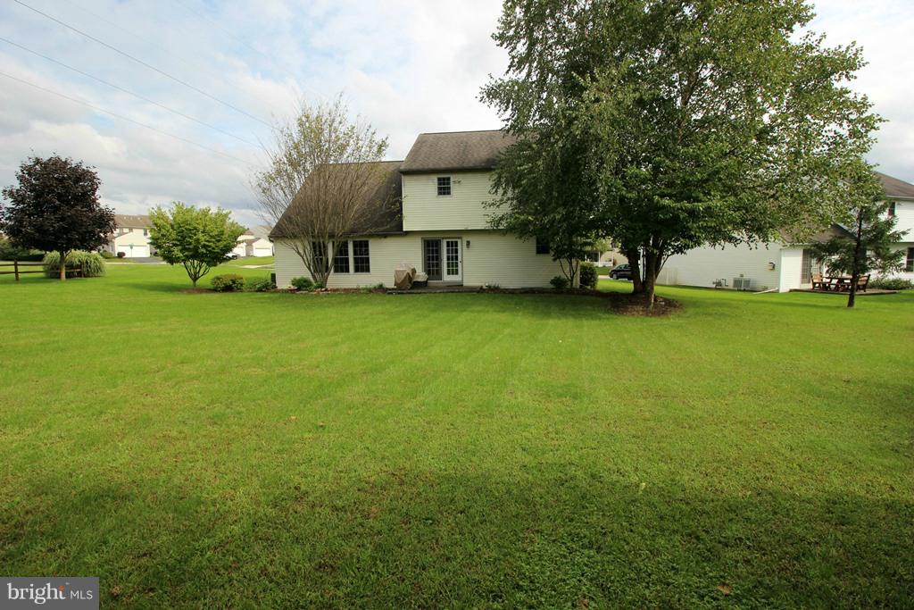 352 Balmer Road Lititz, PA 17543 - Photo 7 of 54