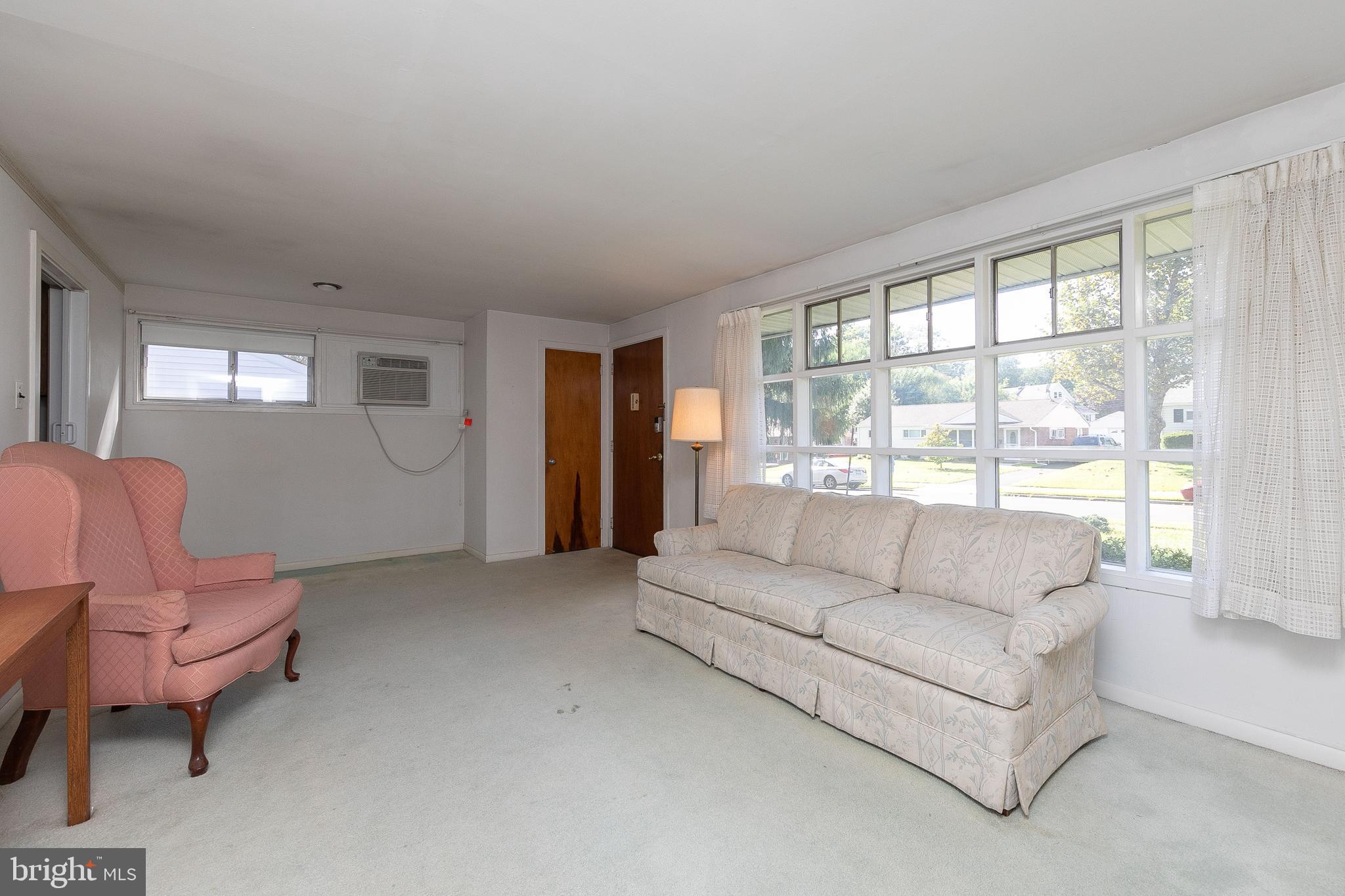 1279 Wunderland Road Abington, PA 19001 - Photo 2 of 19 Gallery Image 2