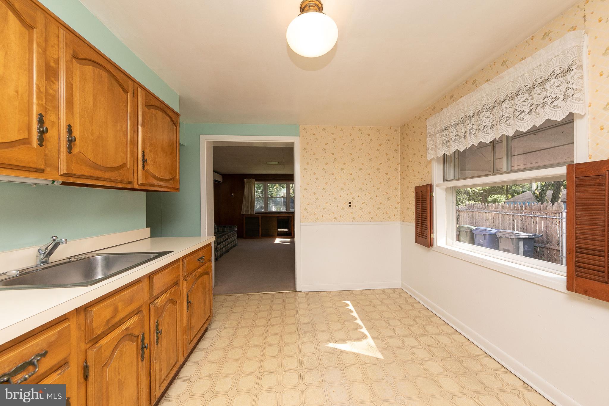 1279 Wunderland Road Abington, PA 19001 - Photo 6 of 19 Gallery Image 6