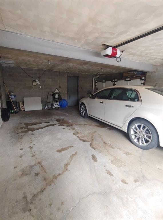 4 Fountain Street, Unit 3 Pittsburgh, PA 15205 - Photo 21 of 24 a view of parking garage with cars