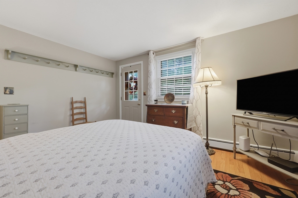 105 Main Street Townsend, MA 01469 - Photo 19 of 34