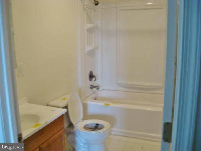 1074 Loop Road Gerrardstown, WV 25420 - Photo 15 of 22 Bath #2