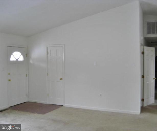 1074 Loop Road Gerrardstown, WV 25420 - Photo 5 of 22 Living Room