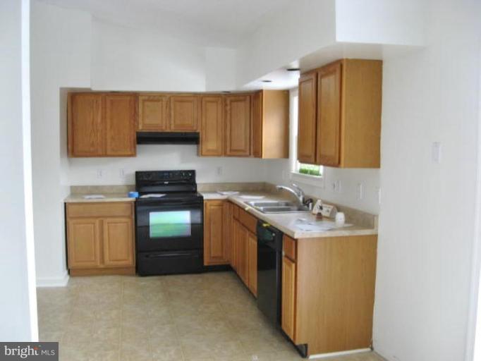 1074 Loop Road Gerrardstown, WV 25420 - Photo 7 of 22 Kitchen