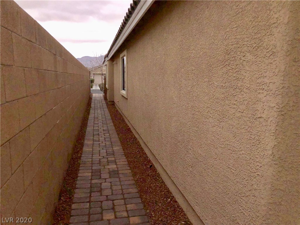 4613 Silverwind Road North Las Vegas, NV 89031 - Photo 3 of 20 Gallery Image 3